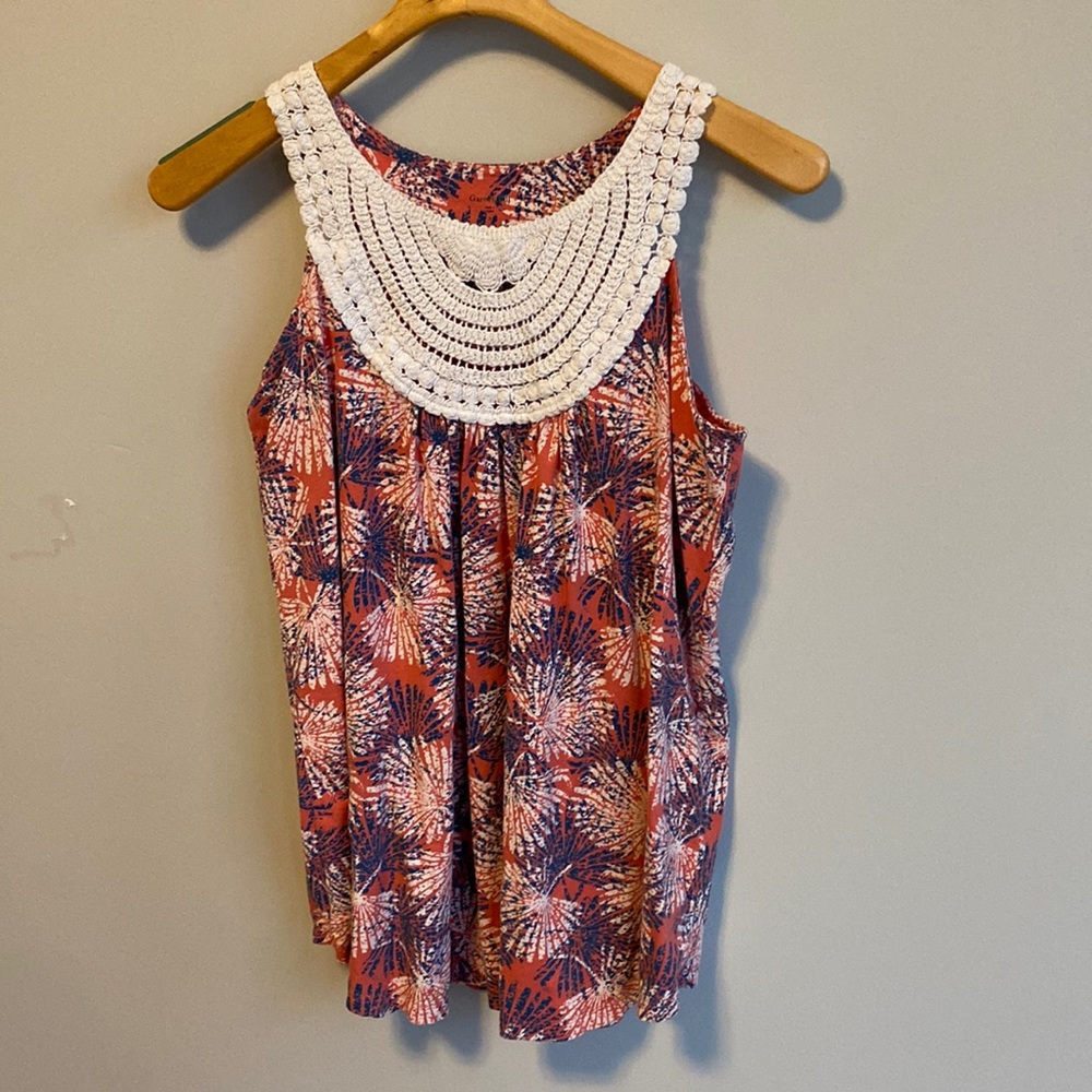Garnet Hill tank women’s size S. Knit neckline